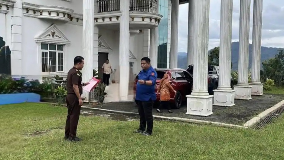 Rumah Mantan Bupati Bando Amin Digeledah Jaksa, Dugaan Korupsi Lahan GOR Kepahiang Mencuat