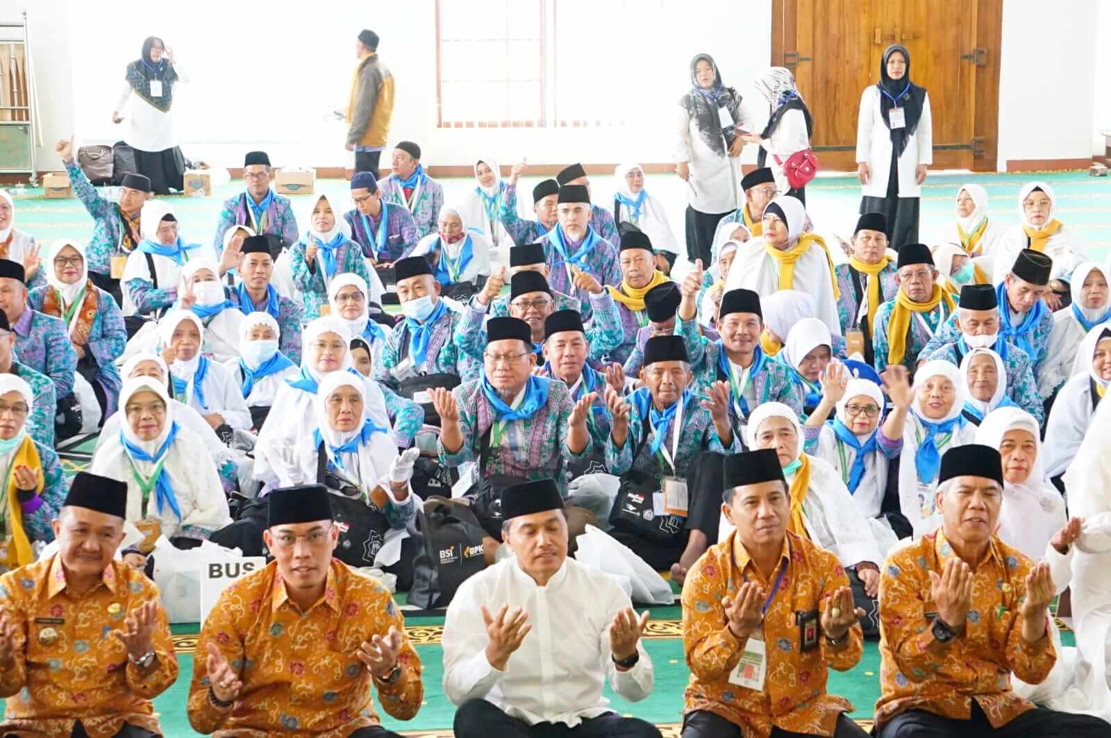 Lepas 226 Jemaah Calon Haji, Pesan Bupati Rejang Lebong Mengharukan 