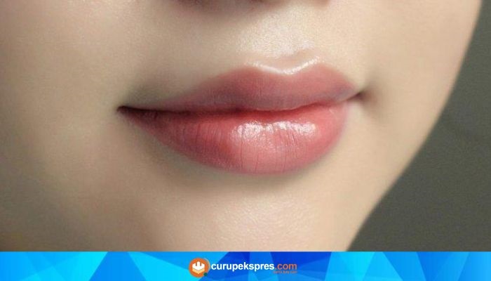 10 Cara Mudah Membuat Bibir Merah Alami dan Menarik Perhatian