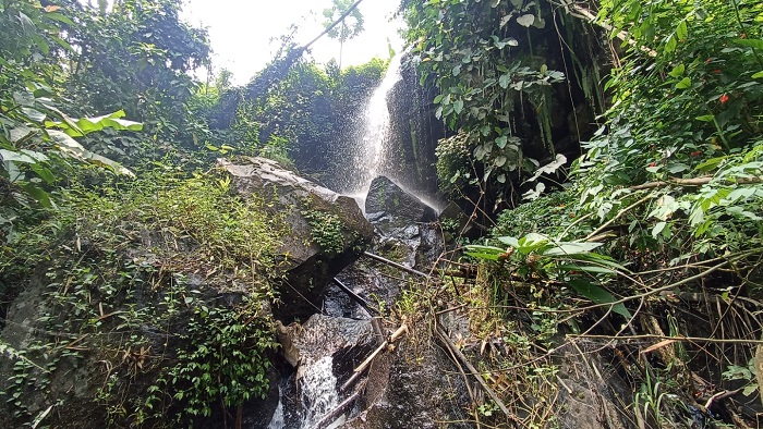 Pesona Air Terjun Curug Tapsik Tapak Gedung Kepahiang