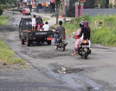 Kapan Ya Jalan Diperbaiki?