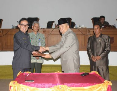 Raperda Pertanggungjawaban APBD 2016 Disahkan