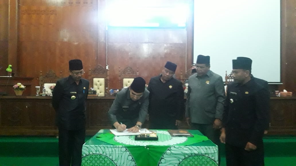 Pengesahan APBD 2019, Diwarnai Sejumlah Catatan