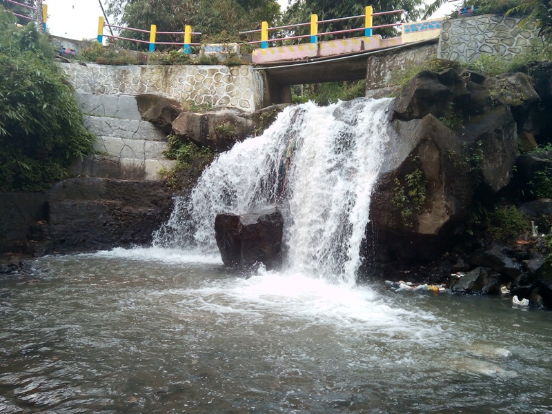 Desa Kali Padang Kembangkan Wisata Air Terjun