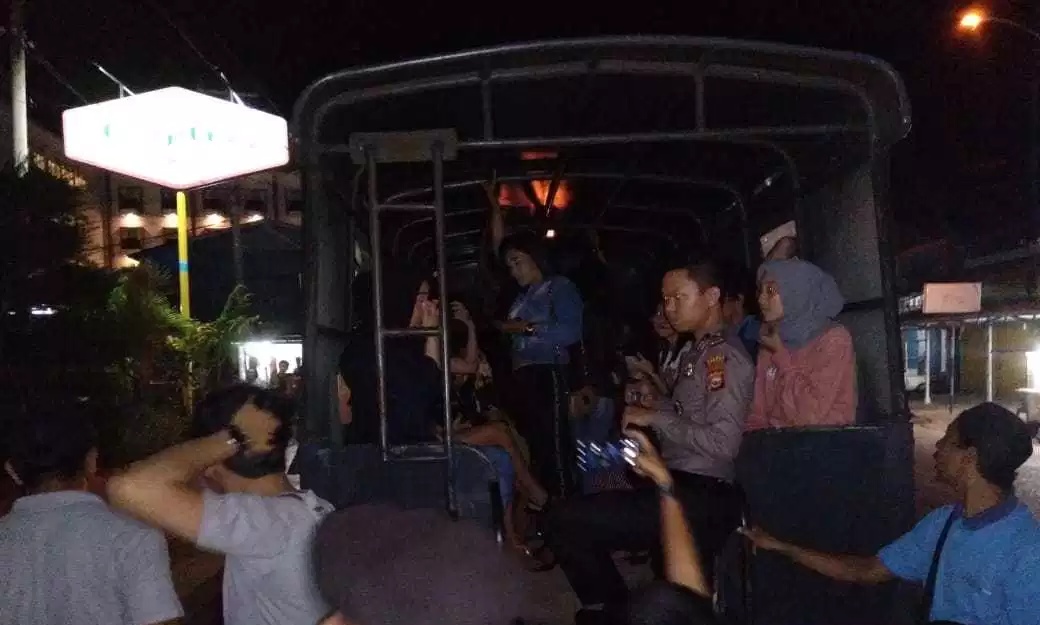 Razia Tempat Karaoke, Polisi Amankan 19 Wanita dan 6 Pria