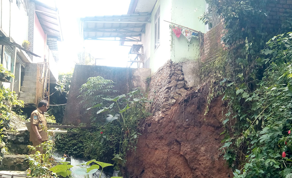 Kantor Lurah Terancam Ambruk,  Belum Ada Peninjauan