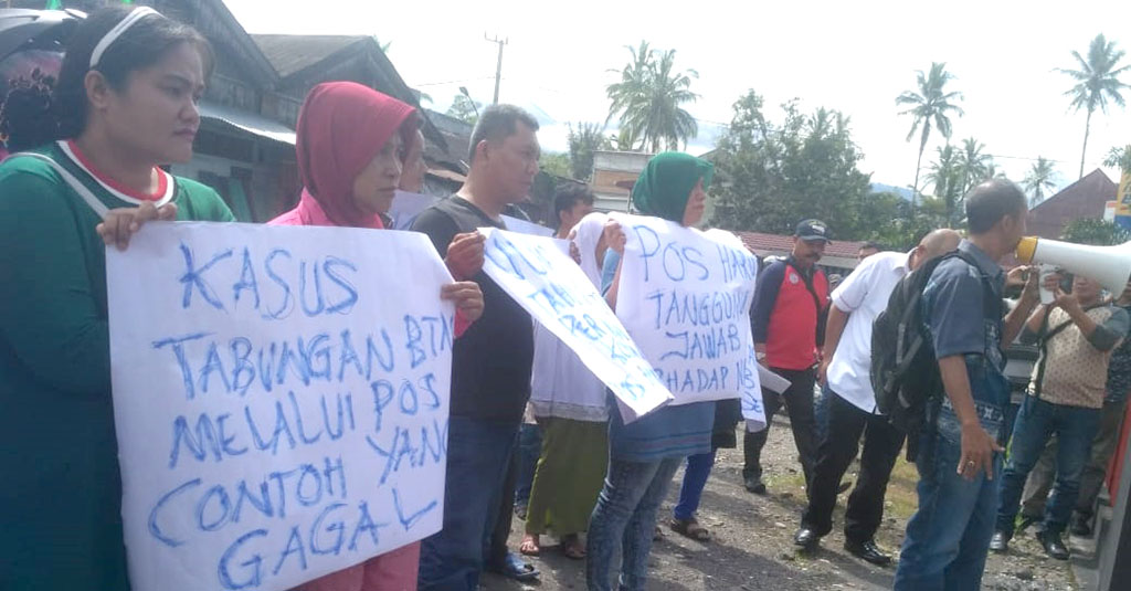 Nasabah Kantor Pos Kembali Demo