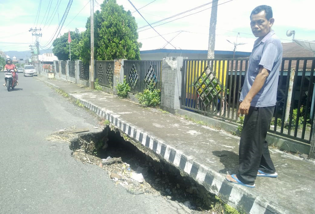 Jalan Provinsi Terancam Putus