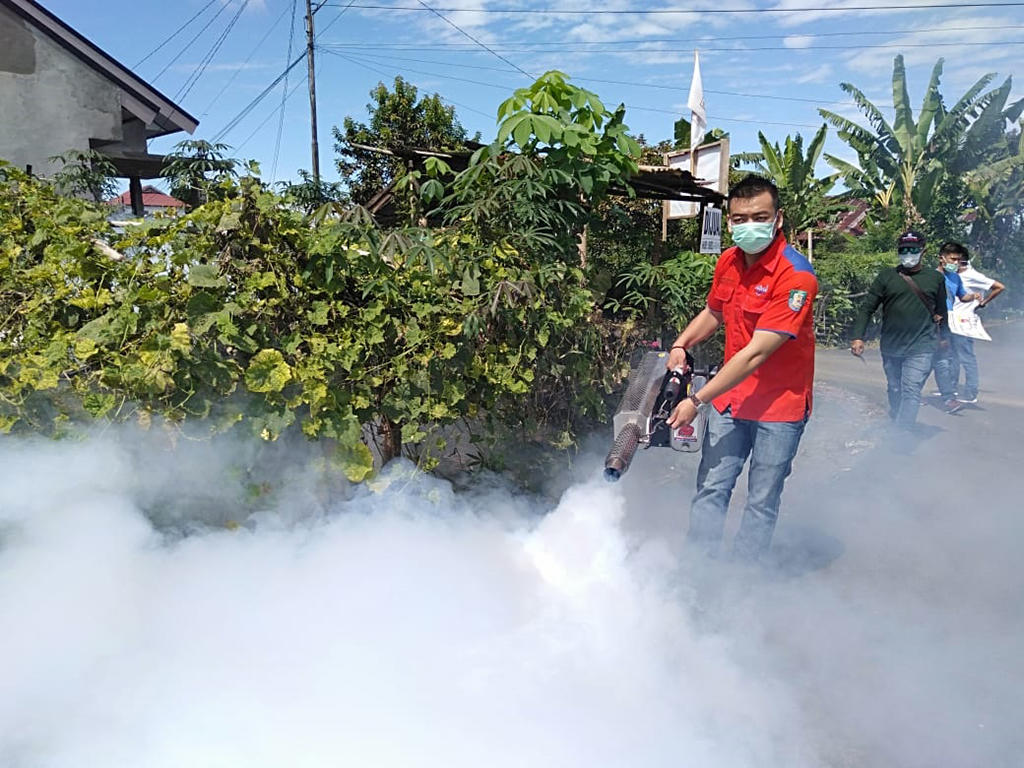 Putra Mas Wigoro Gelar Fogging Gratis dan Konvoi Kendaraan