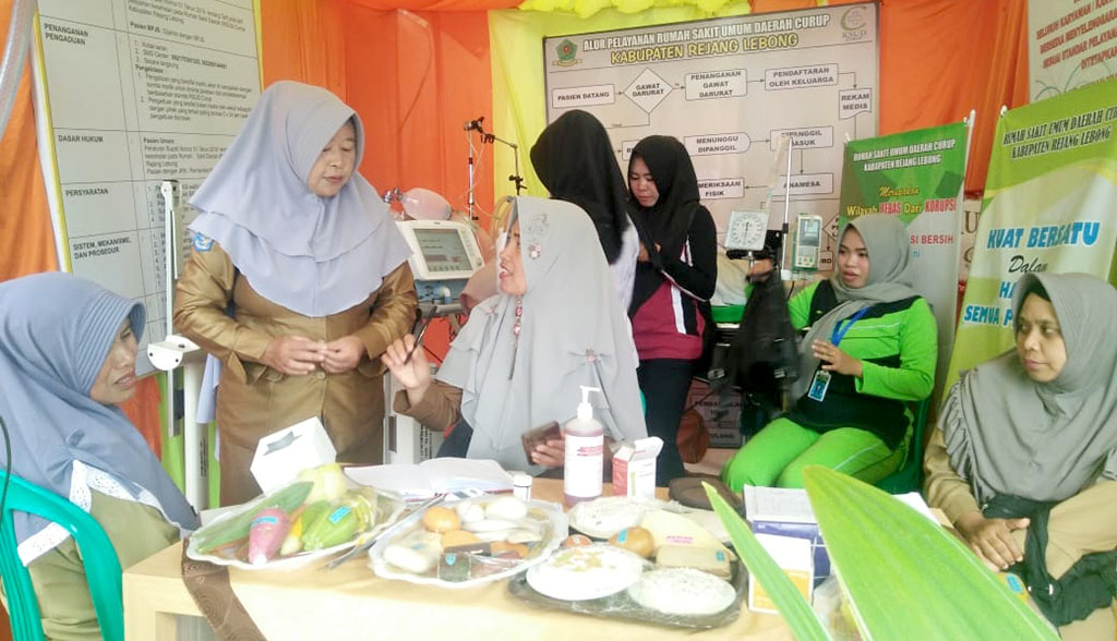 Ayo Cek Gula Darah Gratis di Stand RSUD