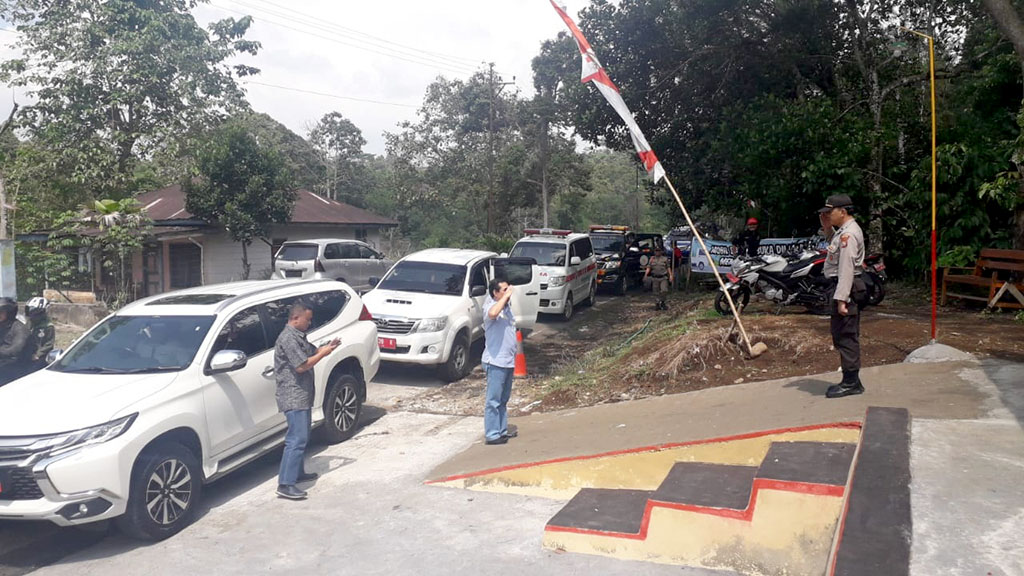 Bupati Tinjau Pospol Kontainer Taba Padang