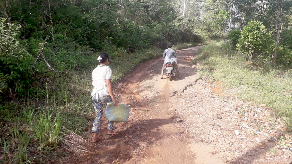 Dua Titik Jalan SBI Rusak Berat