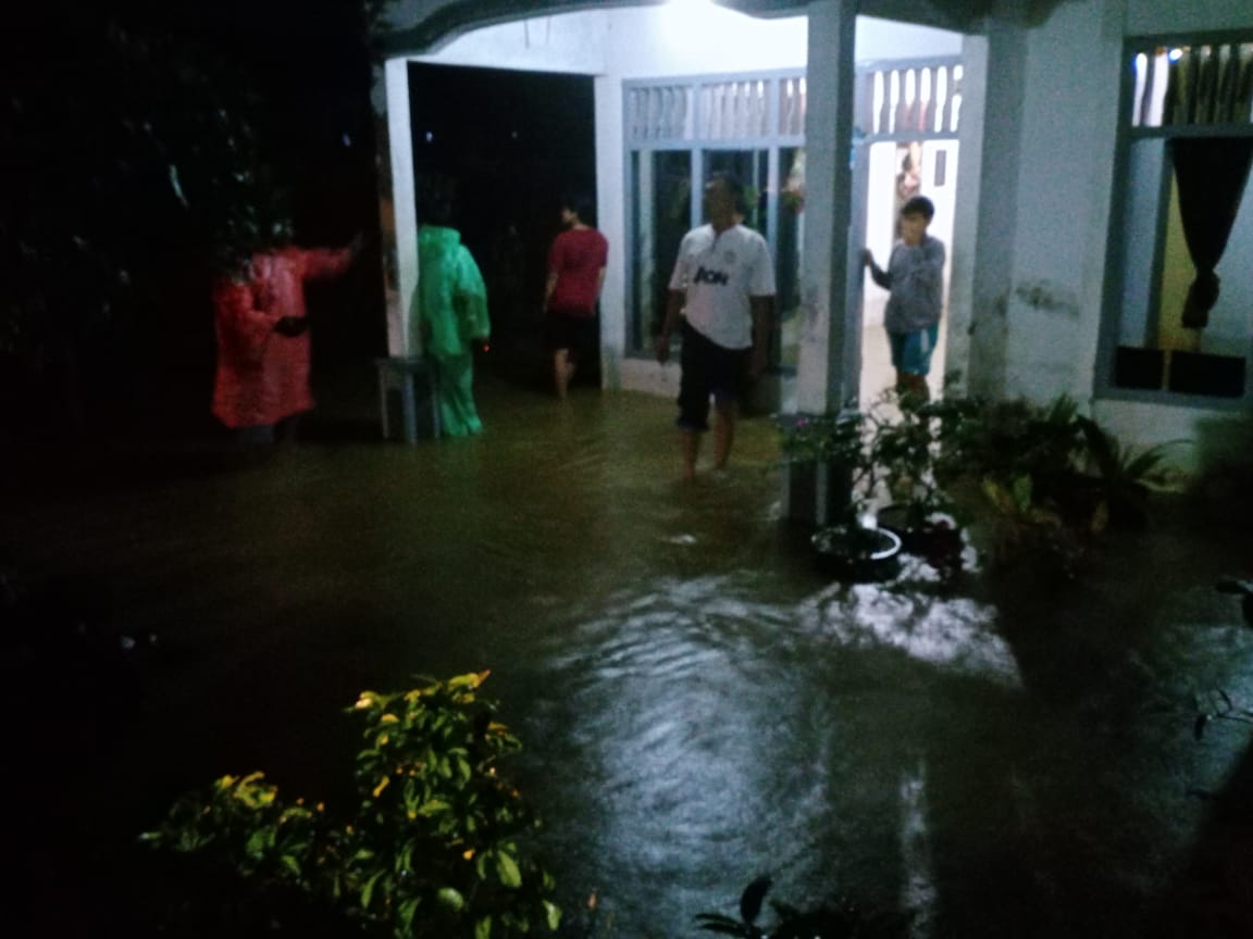 4 Rumah, Sawah dan Kolam Ikan Terendam Air Sempiang