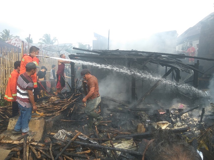 Korsleting Listrik Rumah Buruh Ludes Terbakar