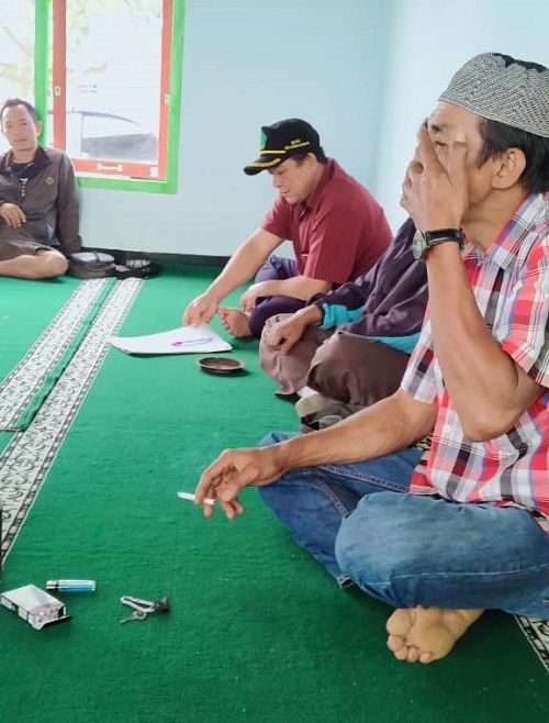 Warga Lukem Sepakat Vakumkan Seluruh Kegiatan DD/ADD