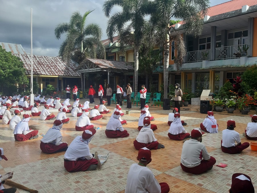 Sambangi Pelajar, Binmas Sosialisasikan Protokol Covid-19