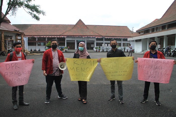 Mahasiswa RL Gelar Aksi, Tolak UU Cipta Kerja