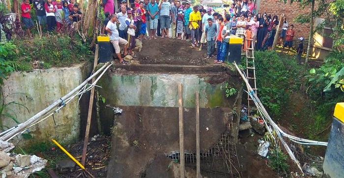 Pondasi Jembatan Rusak, Camat: Itu Sudah Lama