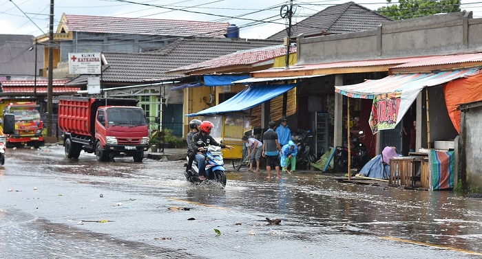 PUPRPKP Tinjau Drainase Tempel Rejo