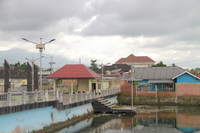 Wisata Danau Talker Tak Terawat