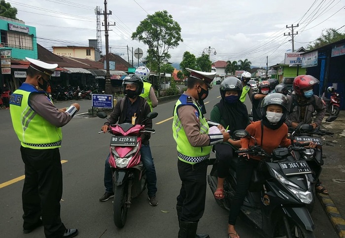 Puluhan Pengendara Ditilang