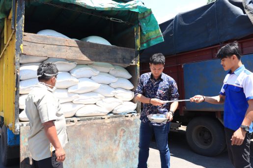 Serap 3.000 Ton Beras Petani