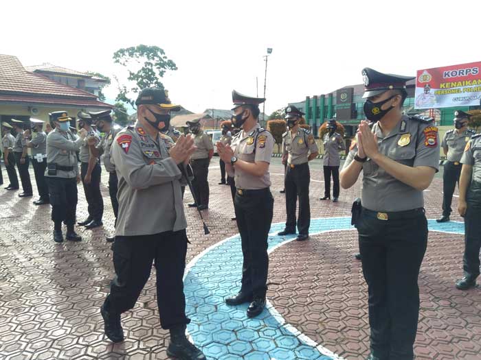 Kado Awal Tahun, 49 Personel Polres Naik Pangkat