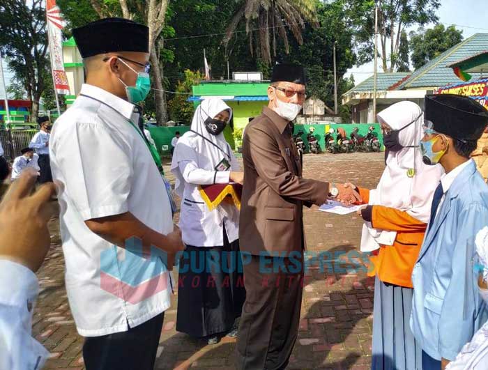 Peringati HAB ke-75, Baznas Berikan Bantuan Pendidikan Rp 53 Juta