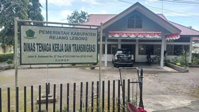 Disnakertrans Tanggapi Calo Pembuat Kartu Prakerja