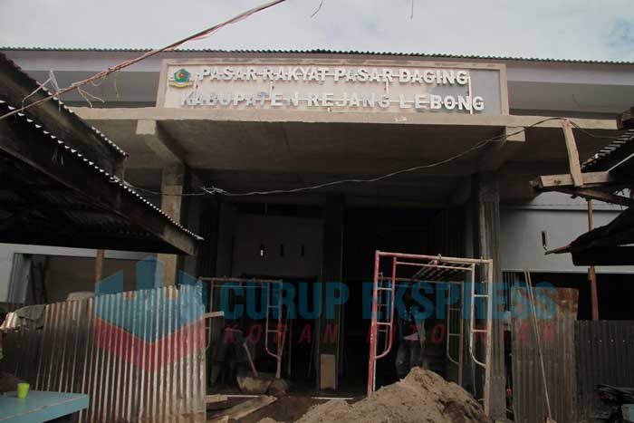 Pengoperasian Pasar Los Daging Tunggu Hibah