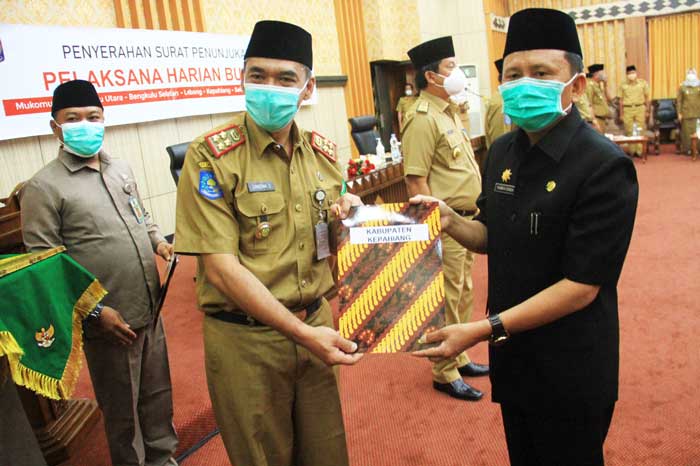 Zamzami Resmi Jabat Plh Bupati