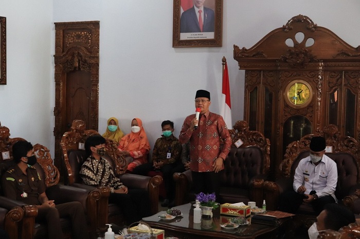 Pastikan Penerima Bansos Tepat Sasaran, Bupati Minta KPM Didata Ulang