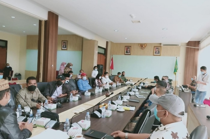 Hak Guna Usaha dan Pembangkit Listrik Tenaga Uap Jadi Persoalan Revisi Perda RTRW