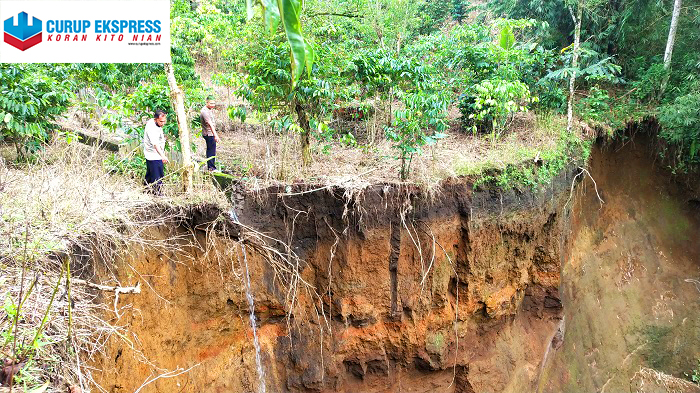 5 Rumah Warga dan 1 Gedung PAUD Terancam Longsor