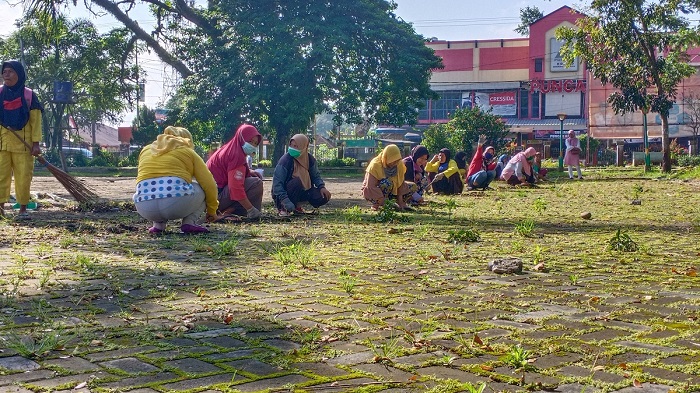 Lebaran, “Pasukan Kuning” Tetap Kerja