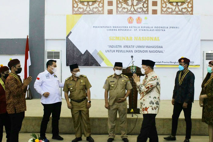 Gubernur Dorong Mahasiswa Kembangkan Usaha