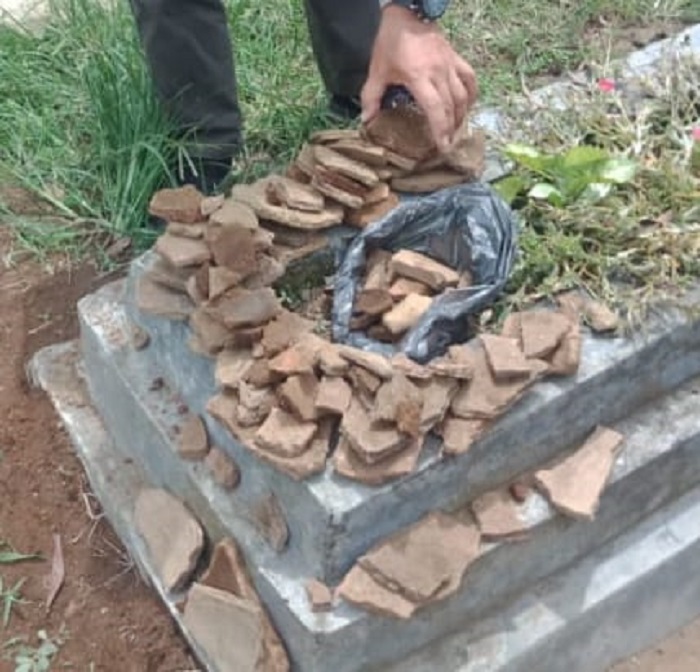 Gali Liang Kubur, Warga Dulu Ulu Temukan Kendi Bersejarah