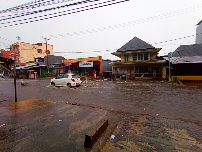 20 Menit Diguyur Hujan,  Daerah Talang Rimbo Kebanjiran