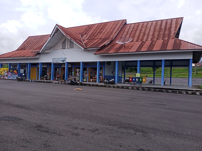 Terminal Bus Simpang Nangka Masih Sepi