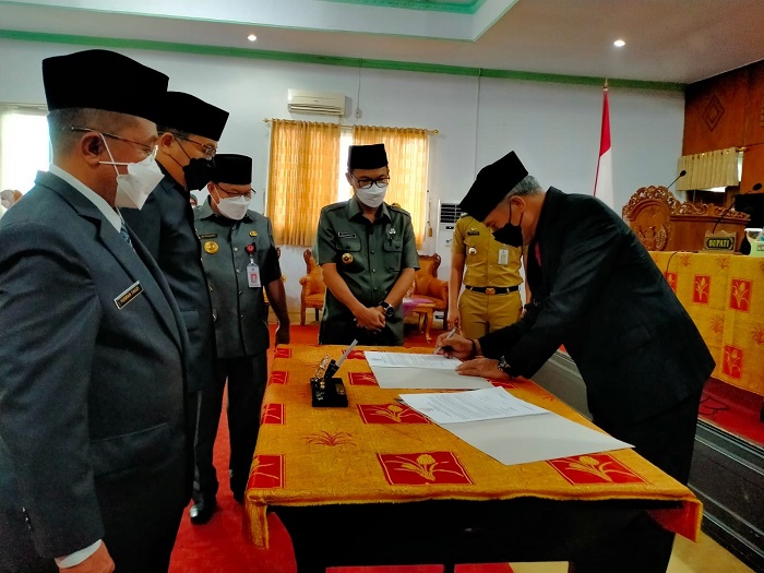 Bupati Lantik Yusran Sebagai Pj Sekda RL