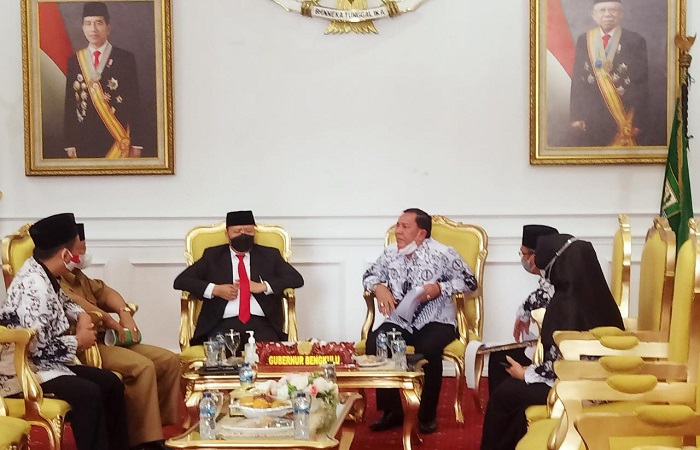 Gubernur Duduk Bersama PGRI Bengkulu, Bahas HGN dan HUT PGRI ke-76