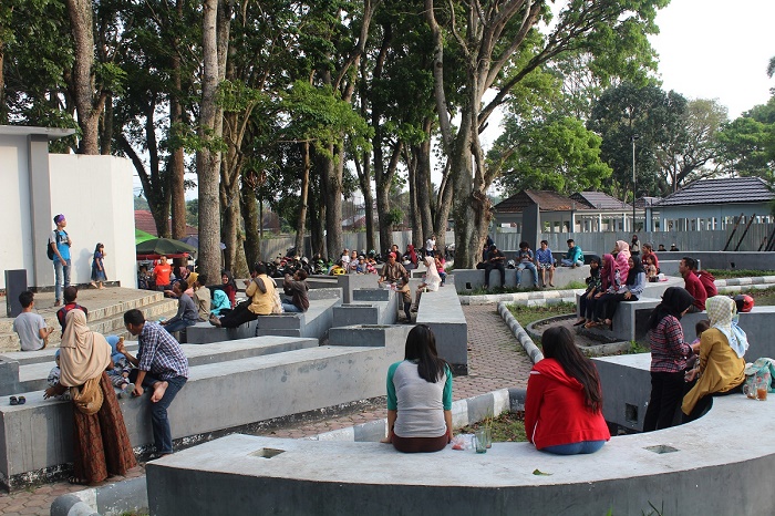 Malam Pergantian Tahun Tempat “Nongkrong” Ditutup