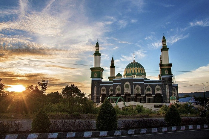 Rehab Masjid Agung Rp 1,8 Miliar