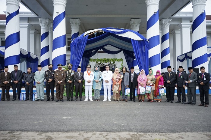 HUT ke 18 Kepahiang, Bupati Beri Reward Presidium Pemekaran