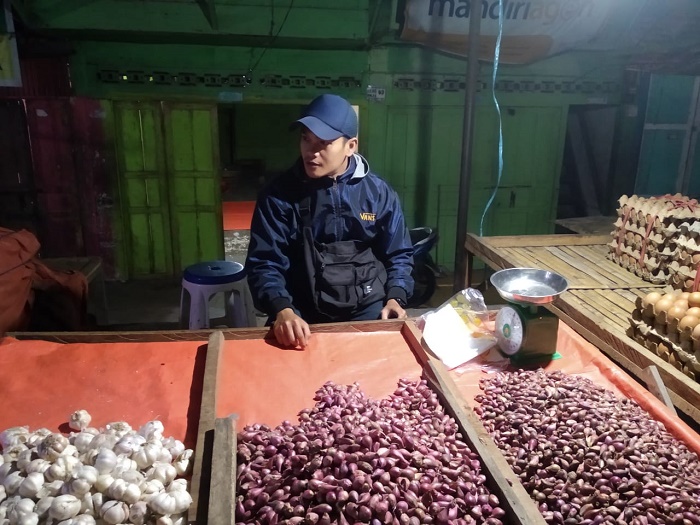 Harga Bawang Merah Merangkak Naik