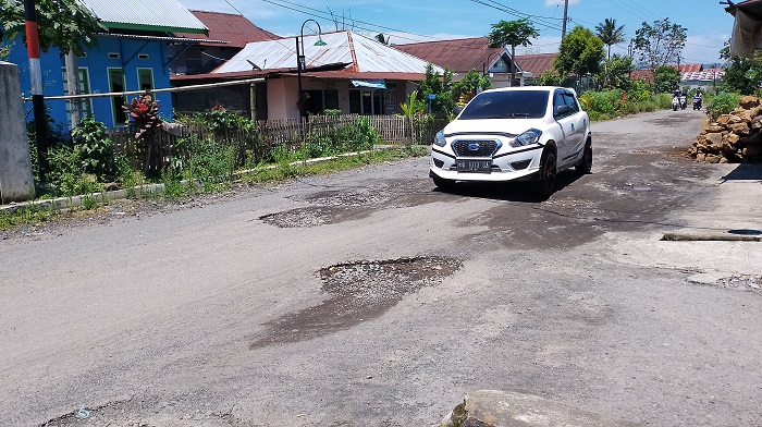 Pemkab Kepahiang Bangun Jalan, Warga Watas Marga Ikut Senang