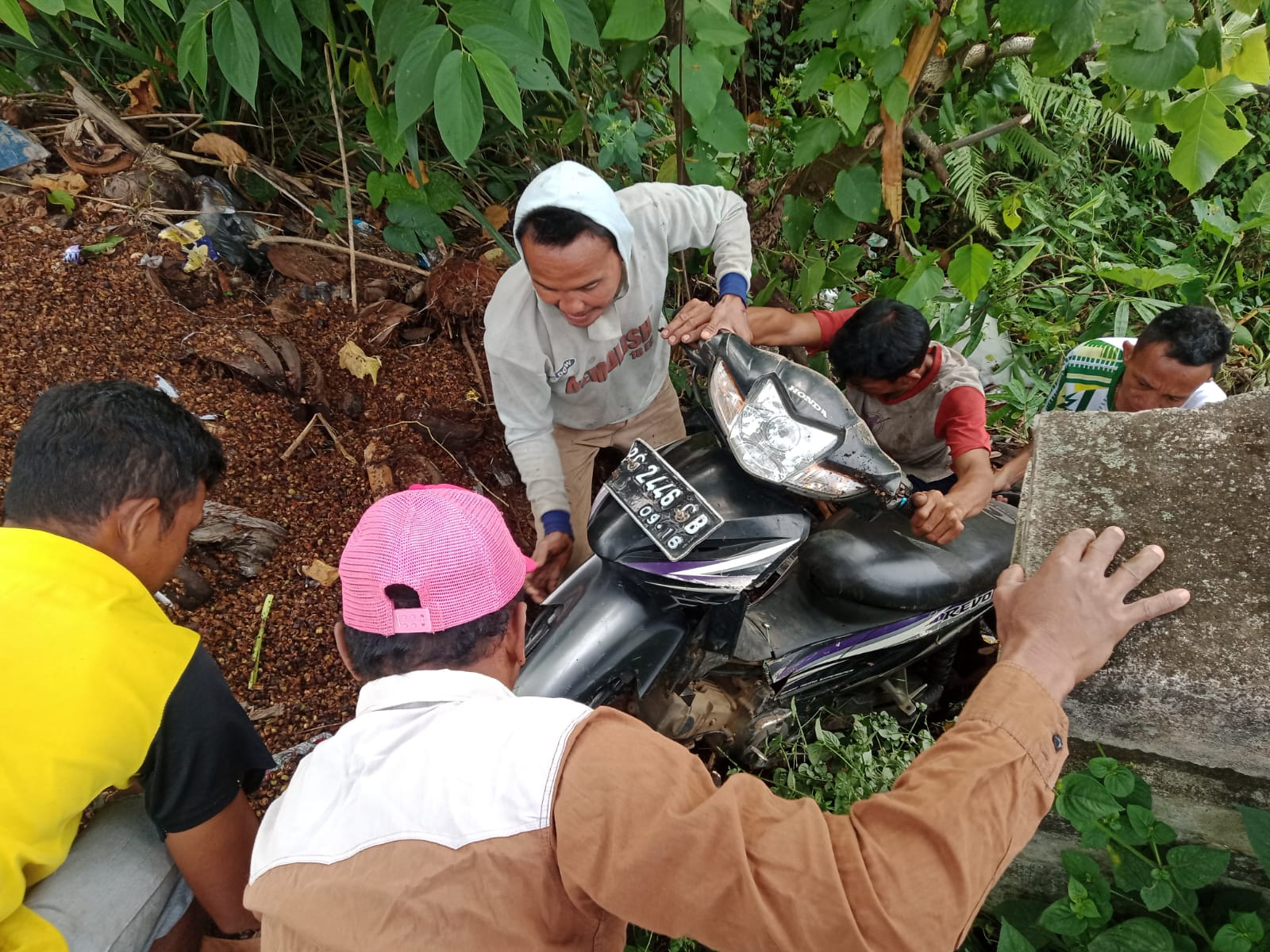 Warga Keluhkan Jembatan 