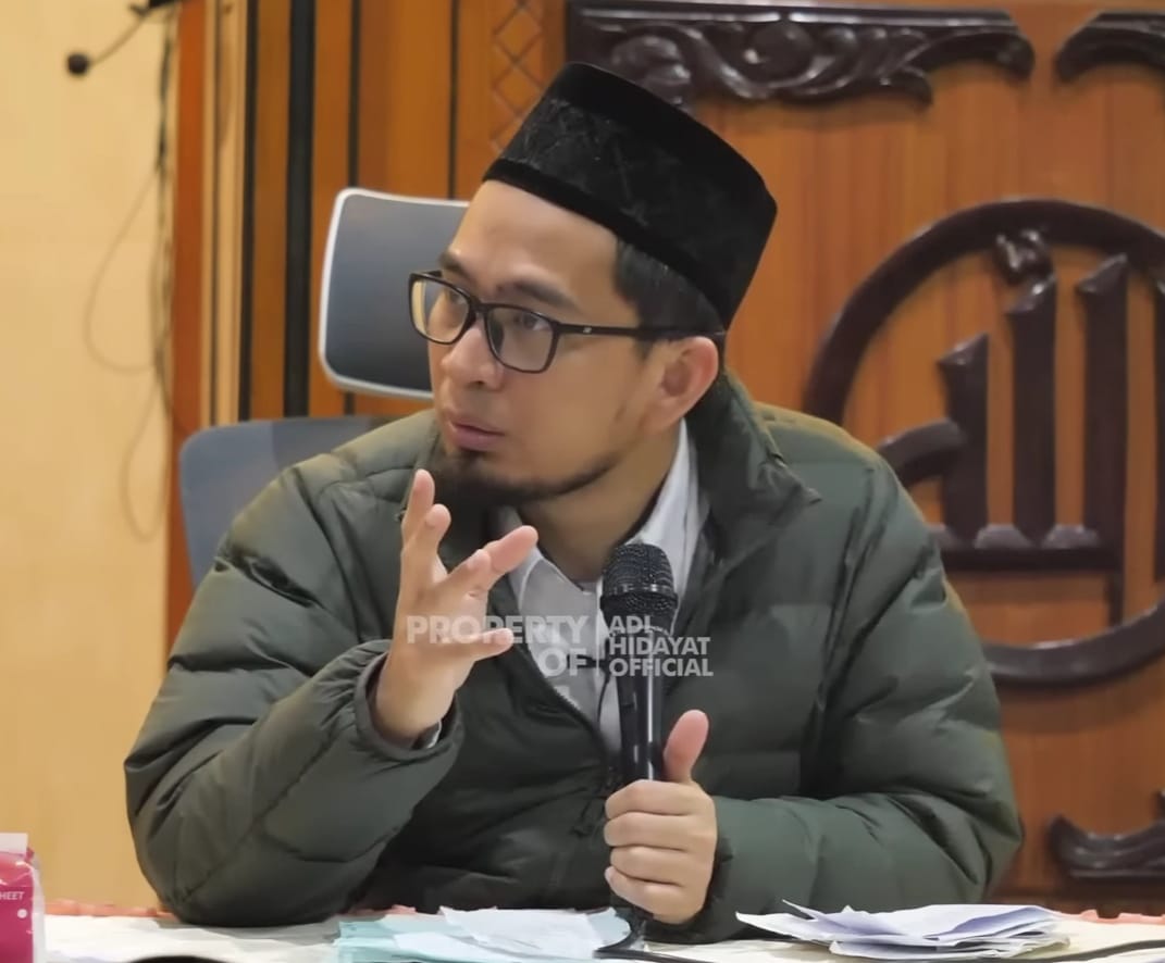 Ziarah Kubur Ingin Dapat Pahala, Malah Dosa yang Didapat, Simak Penjelasan Ustadz Adi Hidayat Tentang Ziarah K