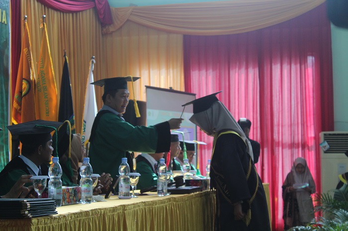 SDM lulusan IAIN Curup Punya Skill dan Daya Saing, Rektor : Seluruh Wisudawan Bisa Bermanfaat Untuk Lingkungan