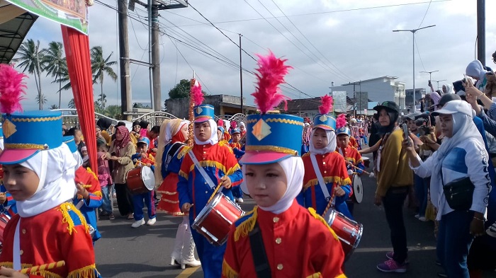 Drumband Bahana Tirta Kencana SDN 4 RL, Meriahkan  Pembukaan O2SN, FLS2N Kabupaten